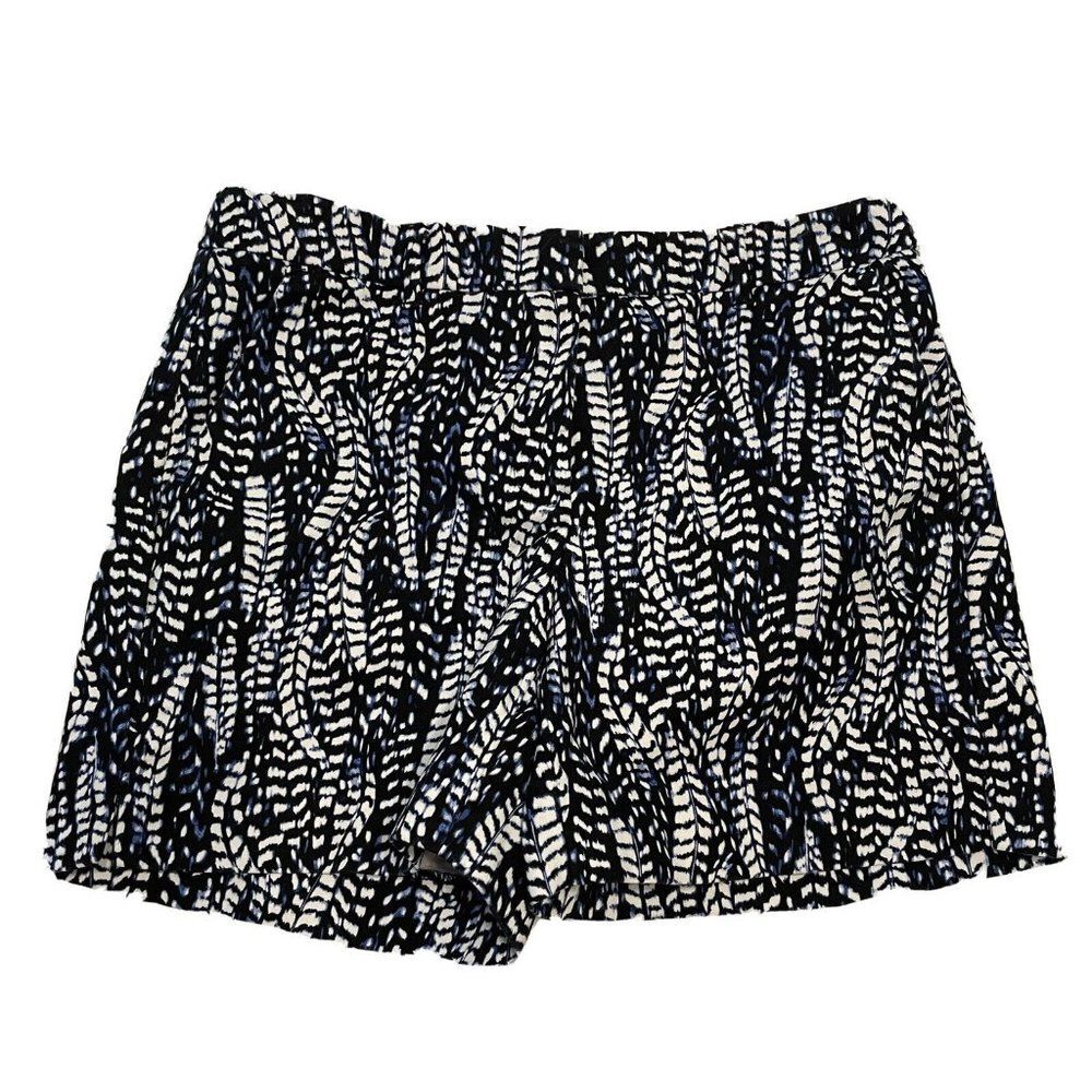 White House Black Market Bermuda Shorts womans sz 2 geometric stretch golf